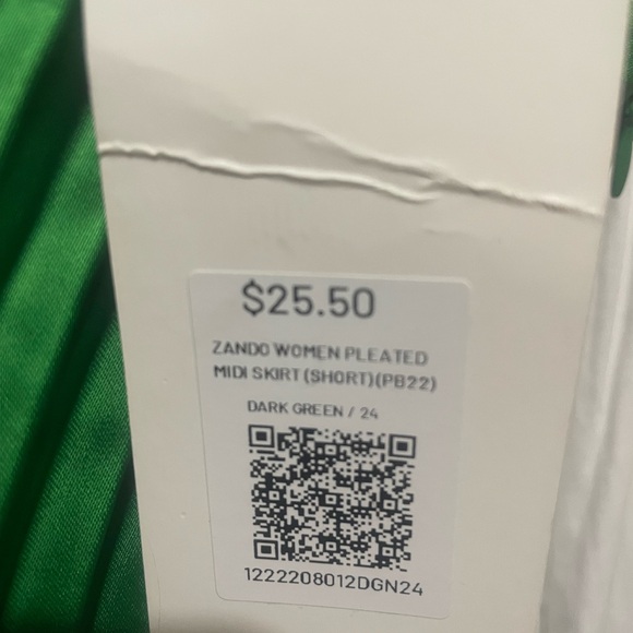 Elegant Green Pleated Skirt size 24 - Picture 8 of 8